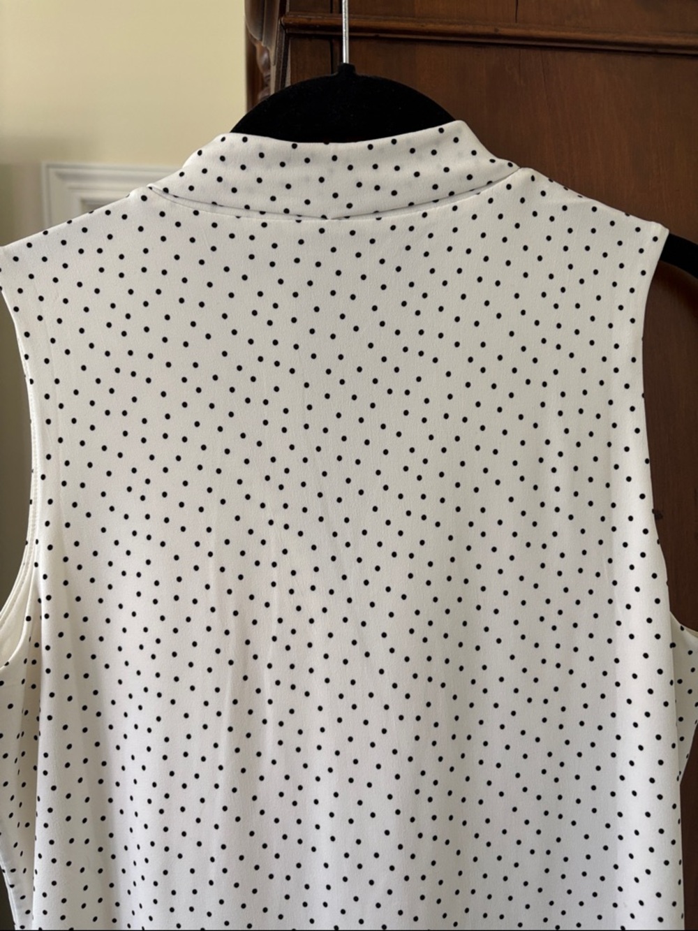 2 White House Black Market Sleeveless Lined V-Neck Tops: Pink White Polka Dot - Picture 14 of 16
